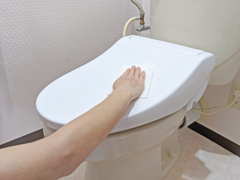 トイレ掃除の正しい手順。掃除の仕方