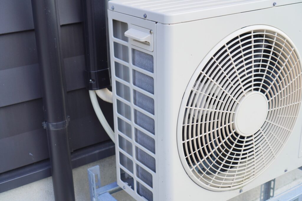 エアコン室外機は自分で掃除。電気代節約術 | 山崎 由香のHappy Lifeブログ