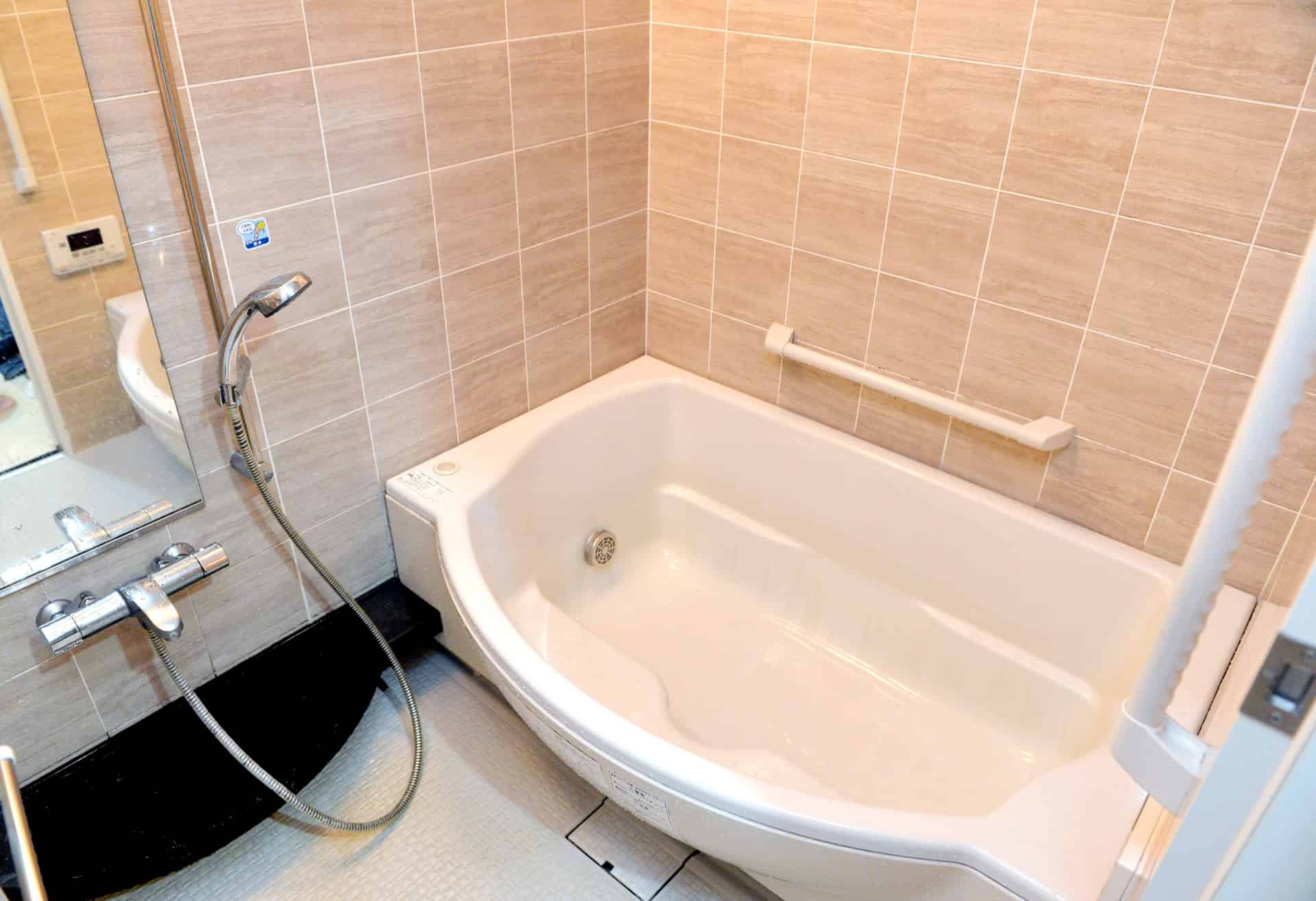 お風呂のピンクぬめり掃除【箕面市】梅雨前に簡単キレイにする方法